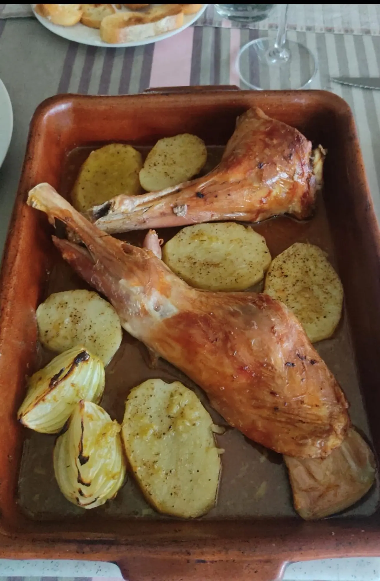 Cordero Manchego al Horno tradicional recién asado