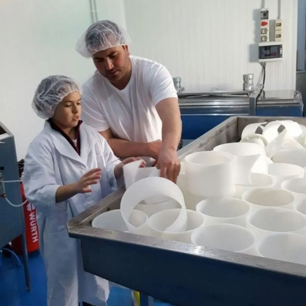 Julian Olivas Y Niña Aprendiendo